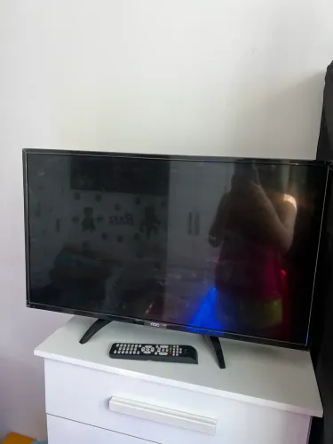 TV AOC 32