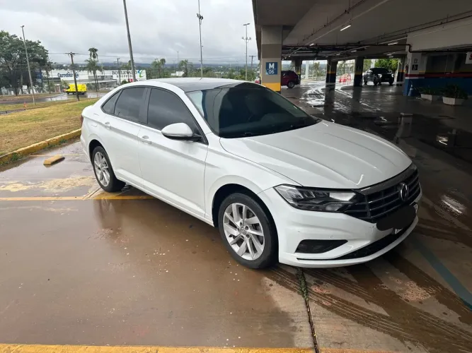 Volkswagen Jetta Comfortline 1.4 TSI 16V 4P Aut. 2018