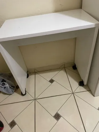 Mesa de rodinhas