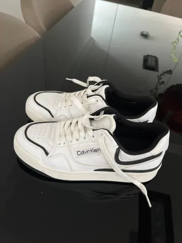 Tênis Calvin Klein