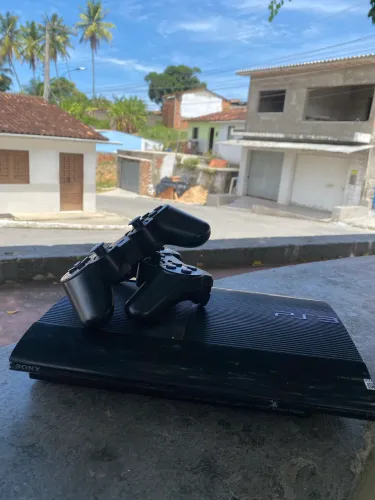 Vende-se play3 para retirada de peças..