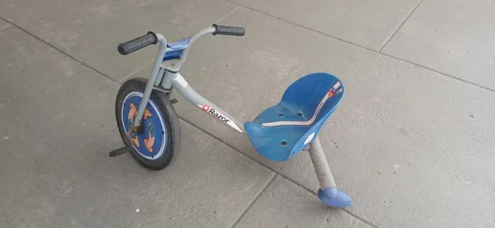 Triciclo RAZOR 