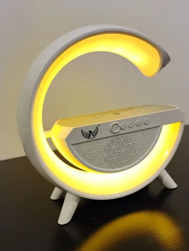 Luminária LED com Caixa de Som Bluetooth e Carregador por Indução