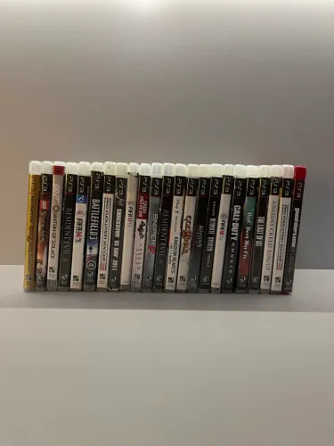 Lote com 25 jogos originais de PlayStation 3