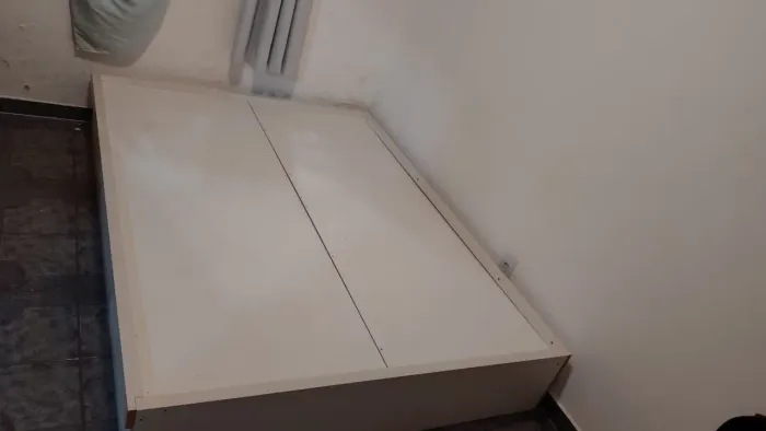 Cama em MDF usado 