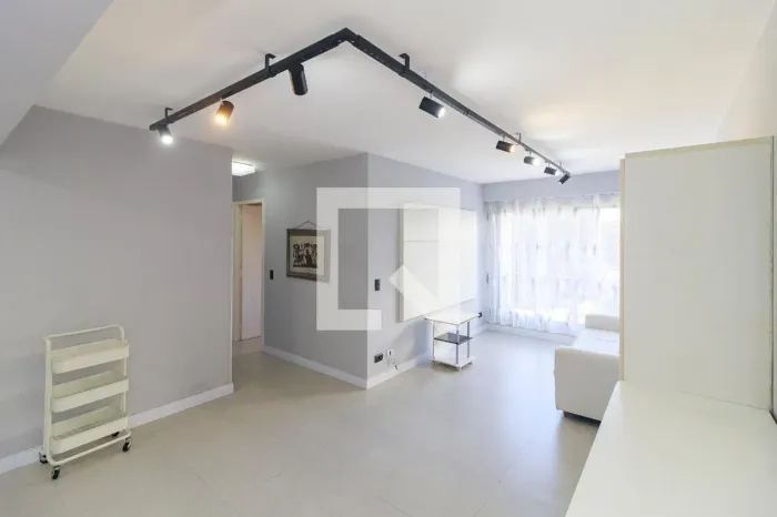 Apartamento à Venda - Campo Belo, 2 Quartos, 70 m2
