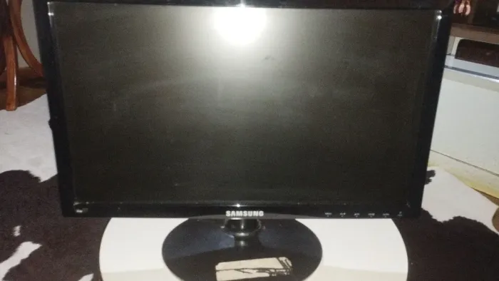 Monitor Samsung. Bom estado.