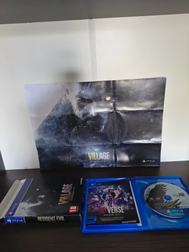 Jogo Resident EVIL VILLAGE para PS4 Mídia Física e acompanha caixa de Papelão e Pôster