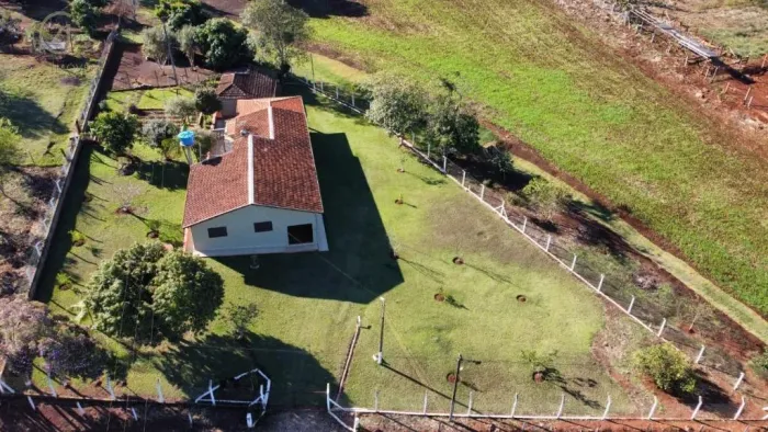 Chácara à venda em Londrina, Jardim União da Vitória, com 3 quartos, com 48400 m²