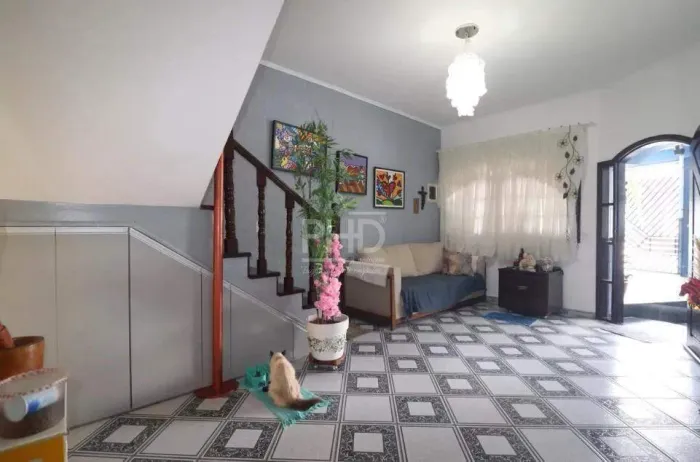 Casa para Locação no Jardim Alvorada com Quintal Amplo e Excelente Localização - Santo And