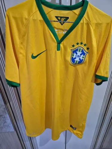 Camisa do Brasil original de 2014, tamanho G,número 10 Neymar