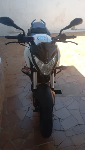 Bajaj Dominar 200. 2024