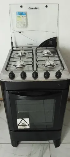 fogão esmaltec funciona às 4 bocas e o forno, faço entrega 