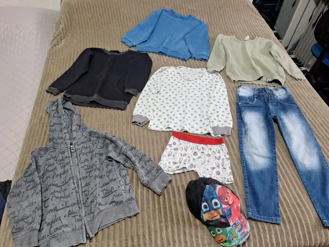 Roupas tamanho 4 menino