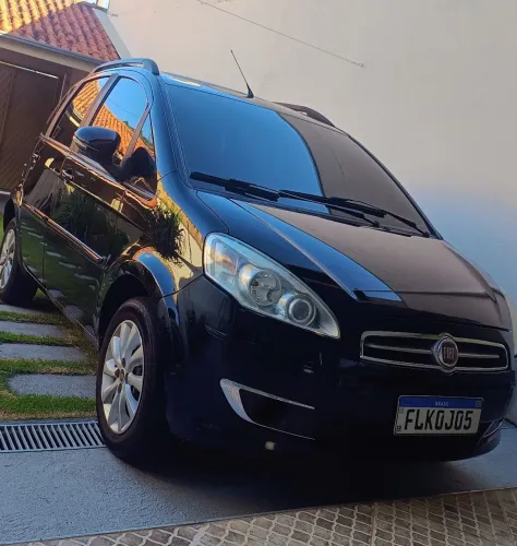 Fiat Idea Attractive 1.4 Fire Flex 8V 5P 2014