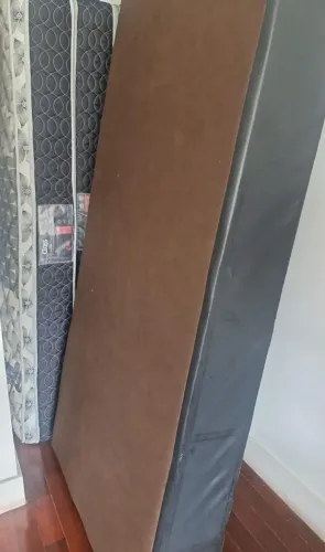 CAMA BOX SOLTEIRO SEMI NOVA - tenho 2