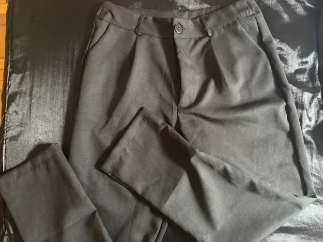 Calça alfaiataria preta estimo mom nunca usada tamanho G