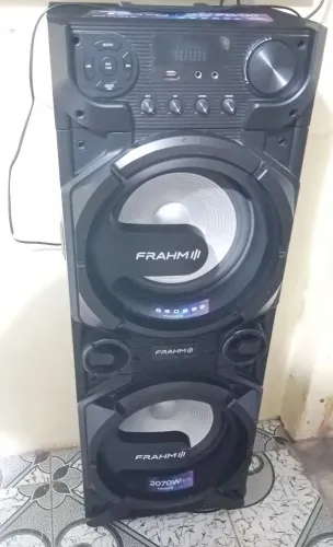 Caixa de Som Amplificada Frahm Preto Semi nova TF2070 TWS 2070W