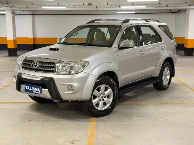 Toyota Hilux SW4 SRV D4-d 4X4 3.0 TDI Dies. AUT 2011