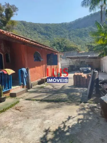 Casa com 3 dormitórios para alugar, 400 m² por R$ 4.125,34/mês - Recanto de Itaipuaçu - Ma