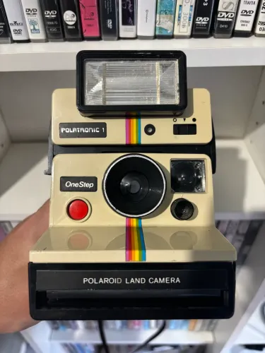 câmera vintage antiga polaroid onestep rainbow para decoração one step flash polatronic 1