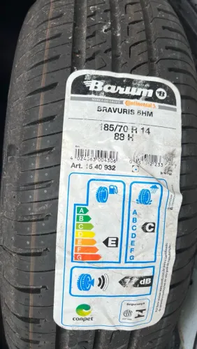 Pneu novo R14