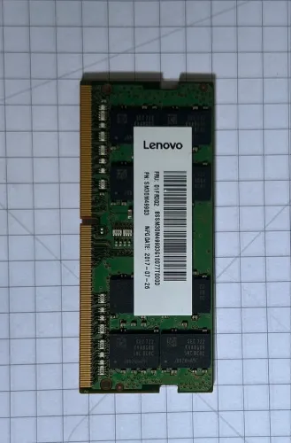 Pente de memória 16GB Samsung M471A2K43CB1 - CRC