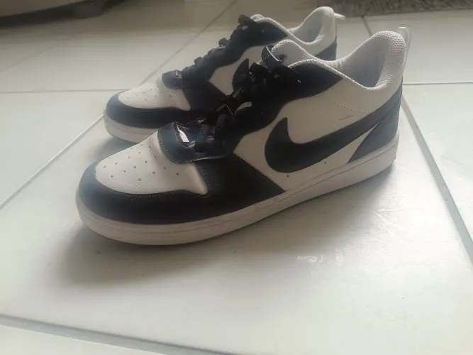 Tenis Curt Borough. TAM 42. Semi novo. Usado apenas 5 vezes