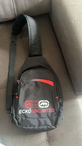 Bag ecko original usadas poucas vezes 120$ ( + camisa ecko de brinde original)
