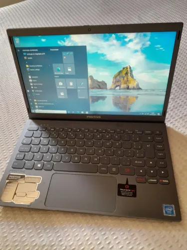 Notebook Positivo Motion, Intel, 4gb memória SSD 64gb armazenamento todo bom.