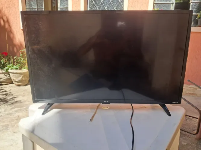 Vende-se tevisao 32 polegadas roku smart seminova