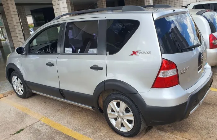 Nissan Livina X-gear Sl/X-gear 1.8 Flex F. Aut. 2012