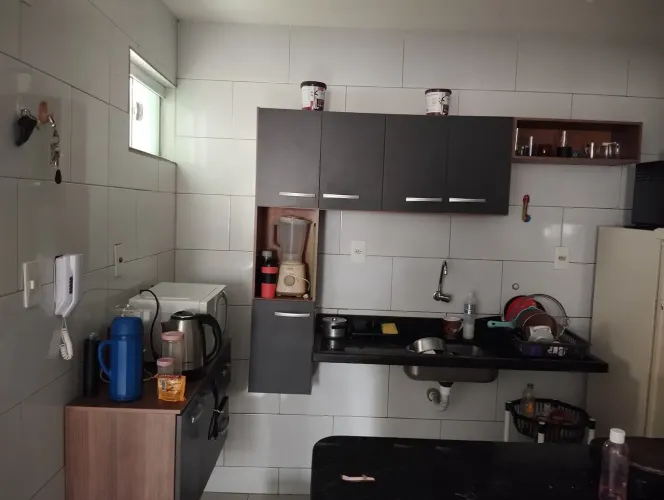 Armário de cozinha, em excelente estado. Já desmontado so colocar na parede 