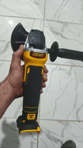 Esmerilhadeira Dewalt DCG413B, 20V Nova