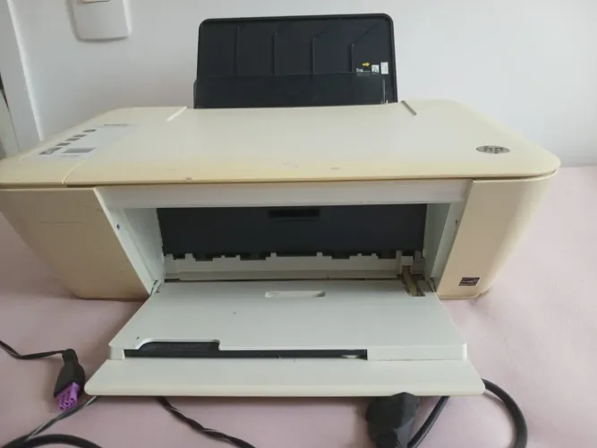 Vendo impressora lemax doméstica cartucho pteto e branco com waifai e scaner