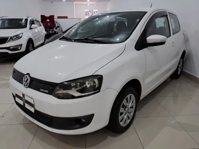 Volkswagen Fox Bluemotion 1.6 MI Total Flex 3P. 2013