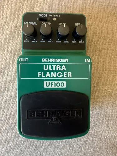 Pedal Behringer Ultra Flanger