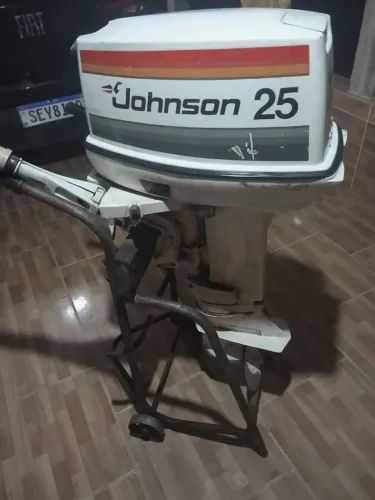 Motor de barco Johnson 25.