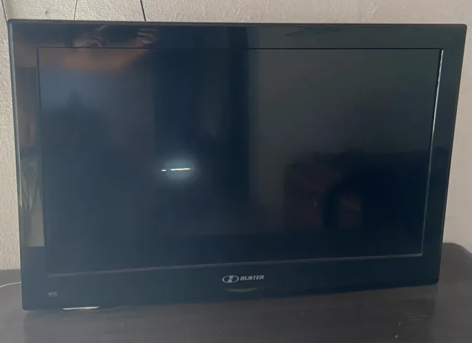TV H BUSTER 32 Pol (PARA RETIRADA DE PEÇAS)