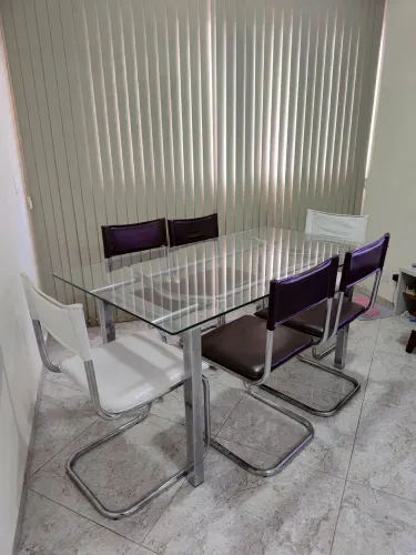 Mesa  de vidro 6 cadeiras 
