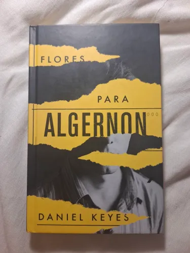 Livro "Flores para Algernon", de Daniel Keyes