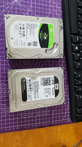 2 HDs 1tb e 2tb - WD e Seagate