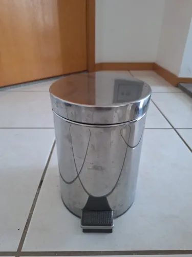 Lixeira Inox com pedal