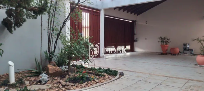 Casa com 3 dormitórios para alugar, 227 m² por R$ 6.765,24/mês - Vila das Hortências - Jun
