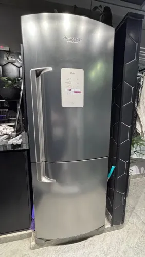 Geladeira frost free inverse - só funciona o freezer 
