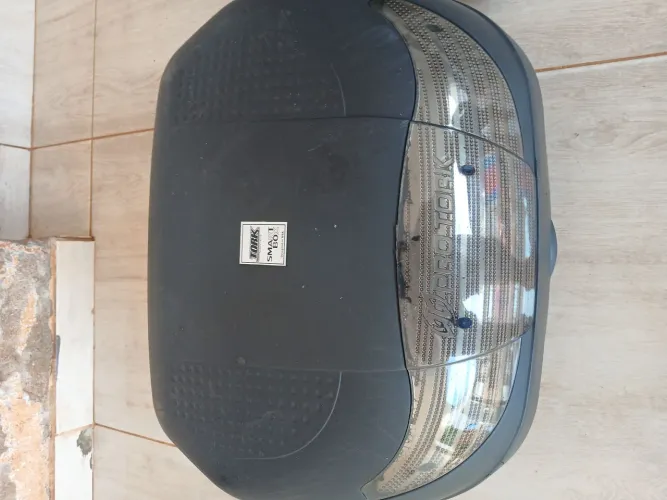 Bau e churrasqueira pra lander 250