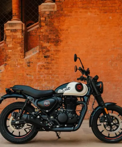 HUNTER 350cc/ DAIANA