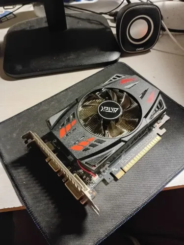 GTX 550 TI 2GB DDR5 DELTA USADA NOVÍSSIMA