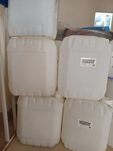 Galões de 20 litros e de 7 litros