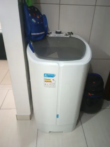 Vendo máquina de lavar ropa tanquinho 20kg